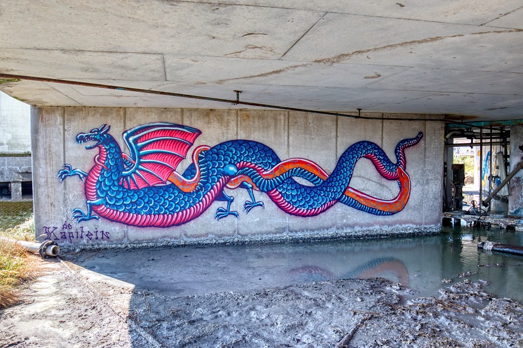 HDR graffiti streetart art kunst factory usine fabriek urbex chemie chemical industry industrie lost abandoned abandonnee decay vervuild pollution vervuiling